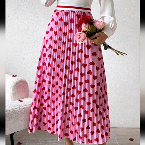 Women's Heart Printed Pleated Skirt Maxi Women Outfit - Picture 1 of 6